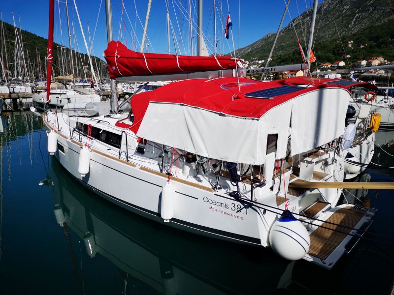 Oceanis 38.1 — photo 4
