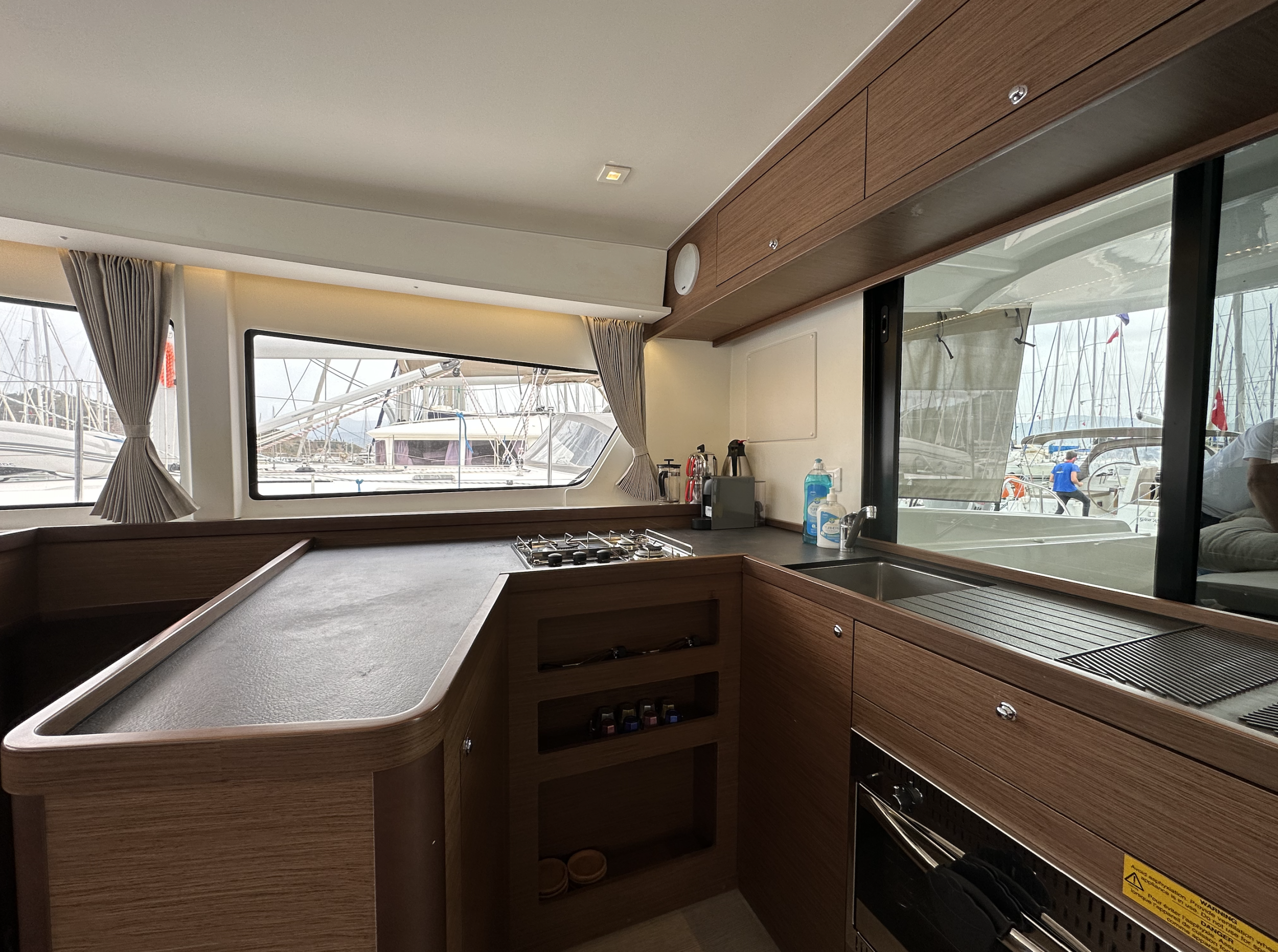 Lagoon 42 - 4 + 2 cab. — photo 15