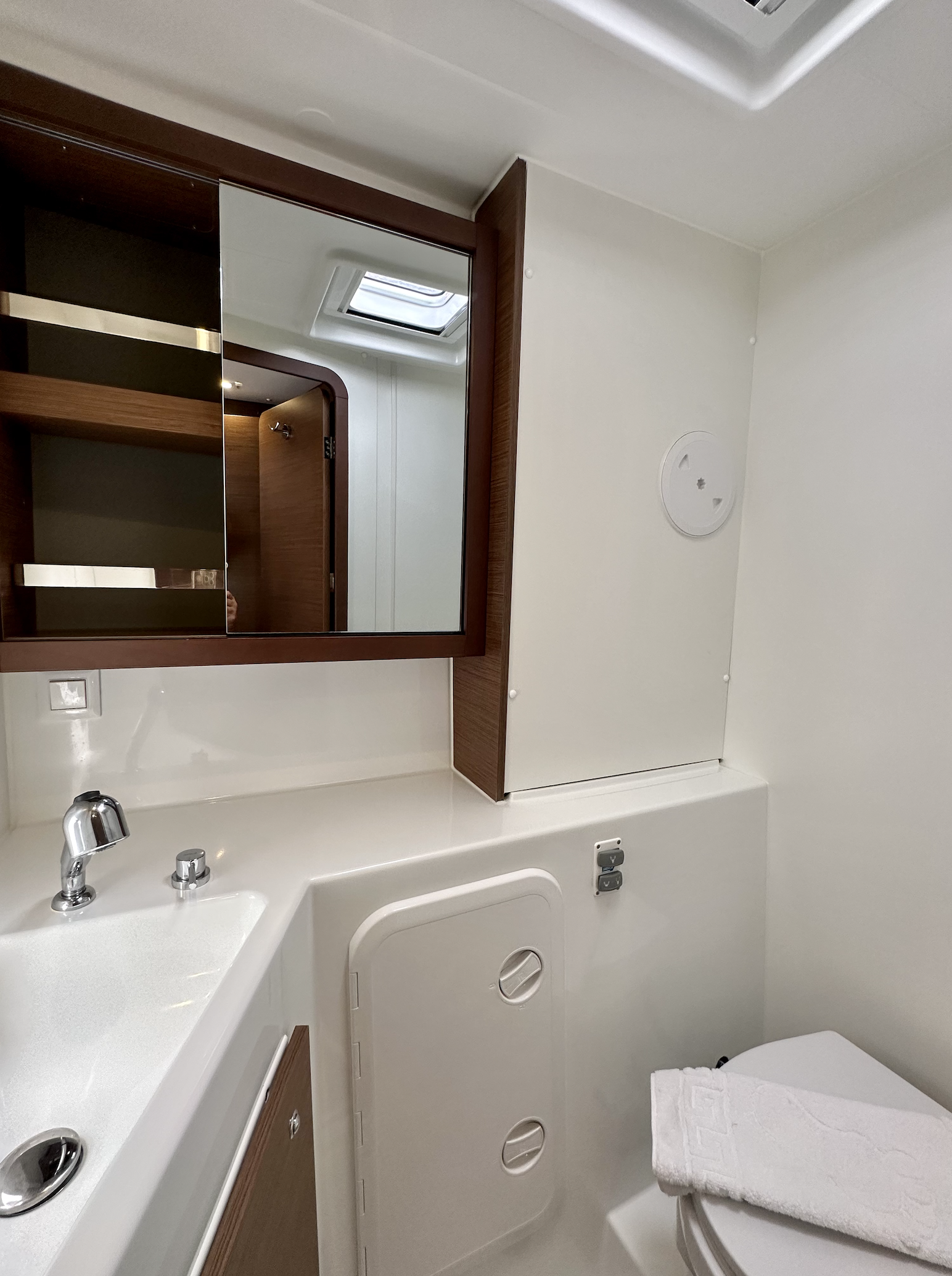 Lagoon 42 - 4 + 2 cab. — photo 21