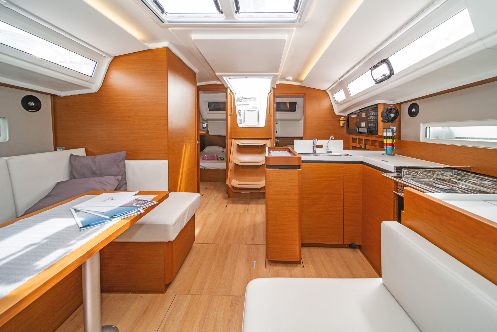 Sun Odyssey 410 - 3 cab. — photo 9