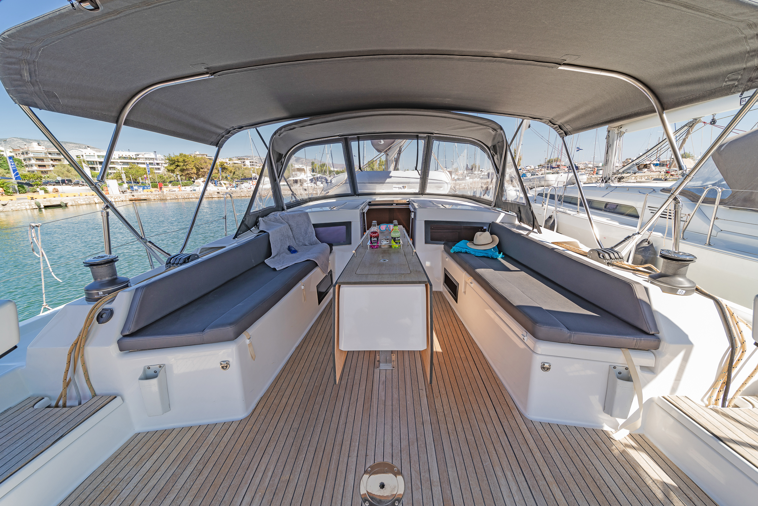Dufour 470 - 5 cab. — photo 11