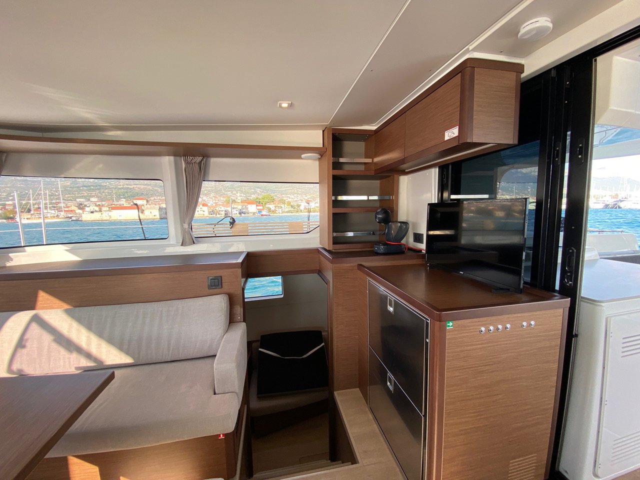 Lagoon 46 OW - 3 + 2 cab. — photo 7