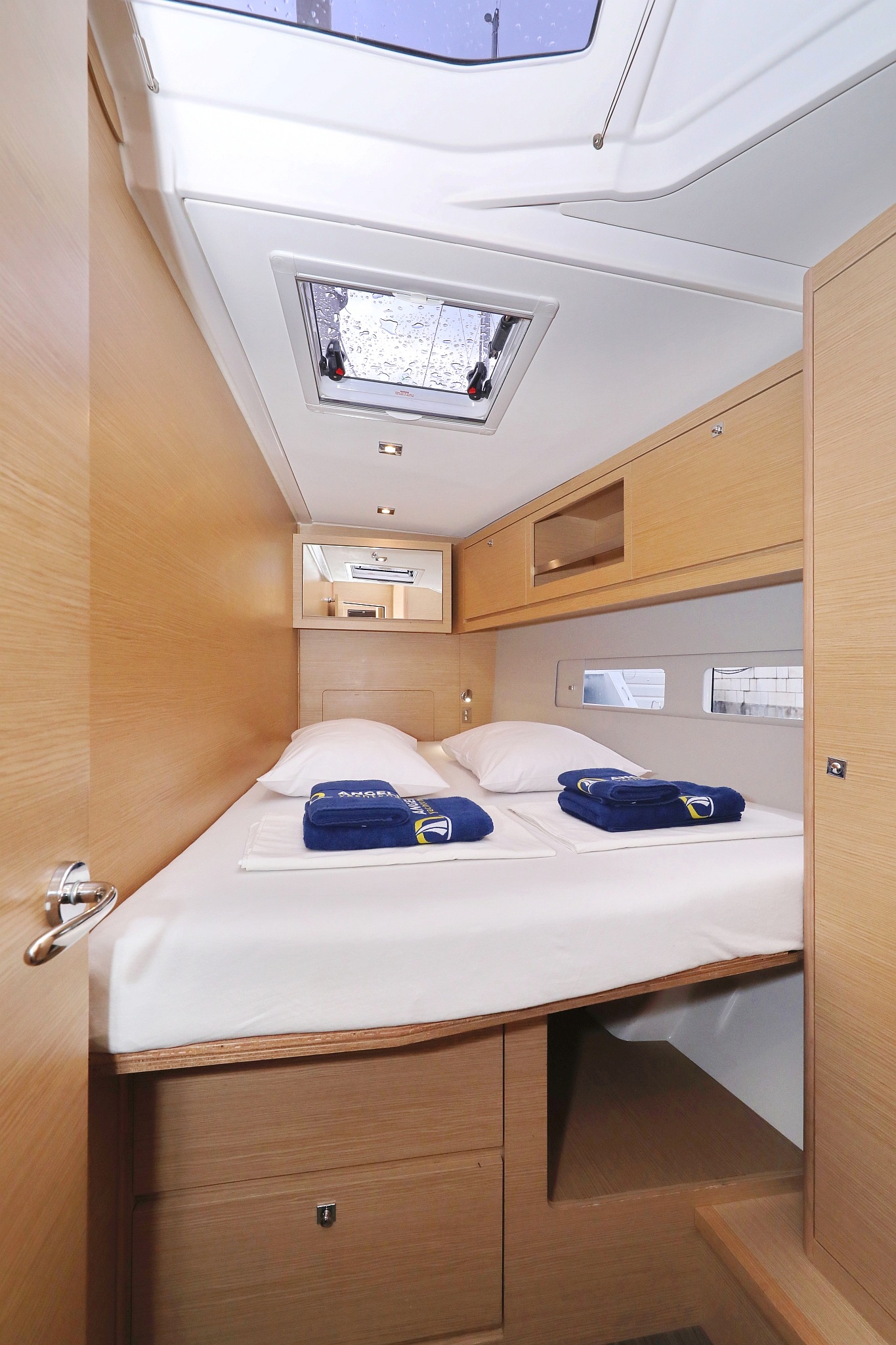 Dufour 530 - 6 cab. — photo 26