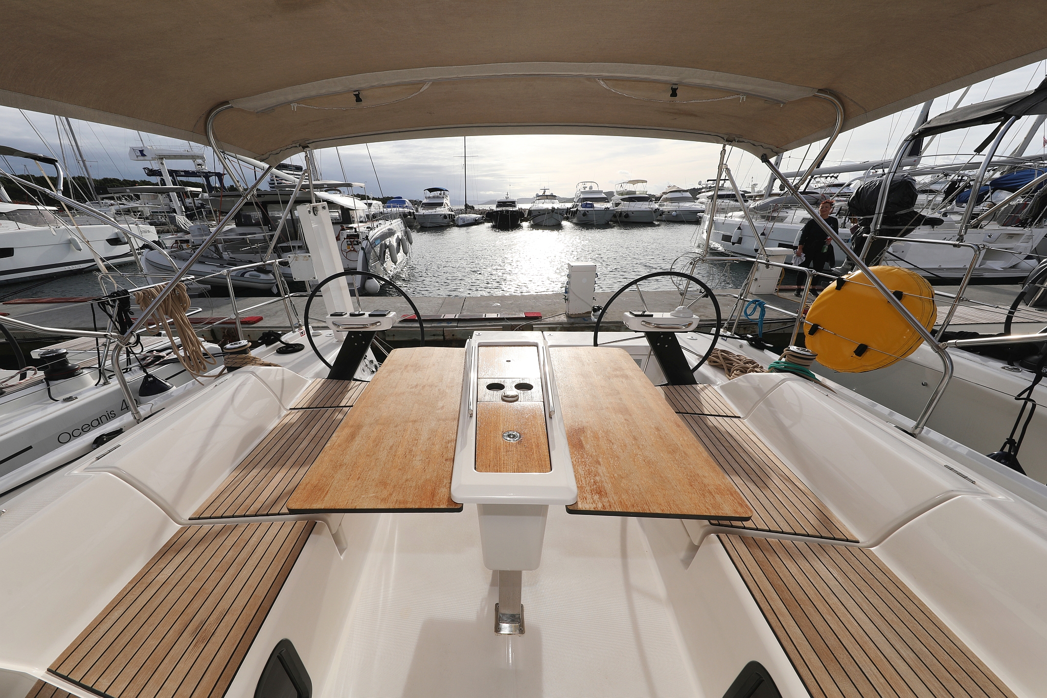 Dufour 430 - 3 cab. — photo 9