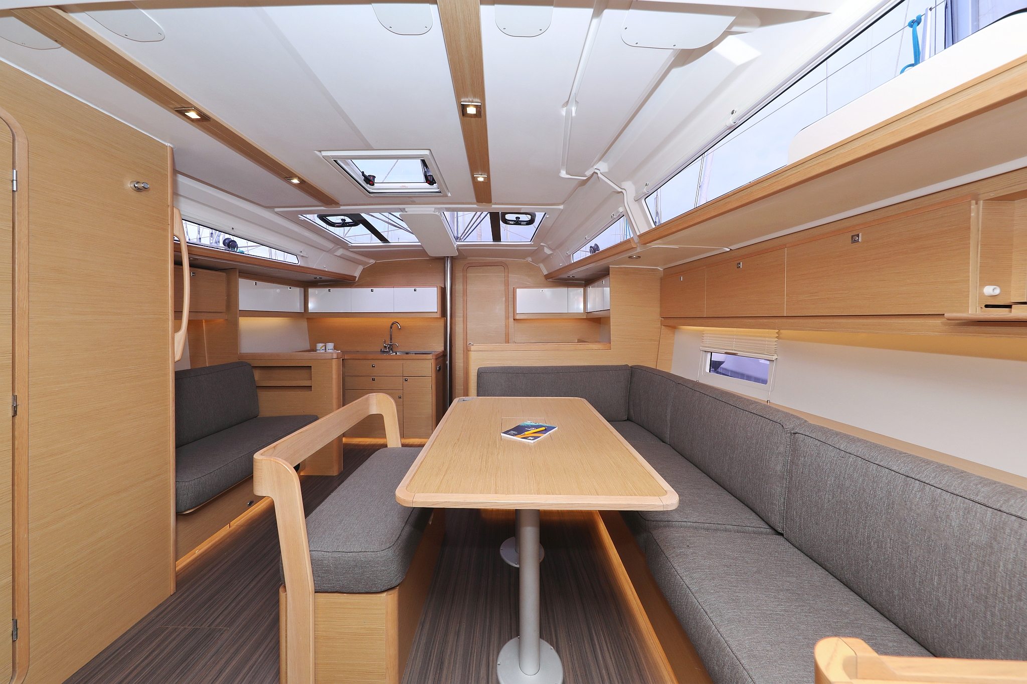 Dufour 430 - 3 cab. — photo 13