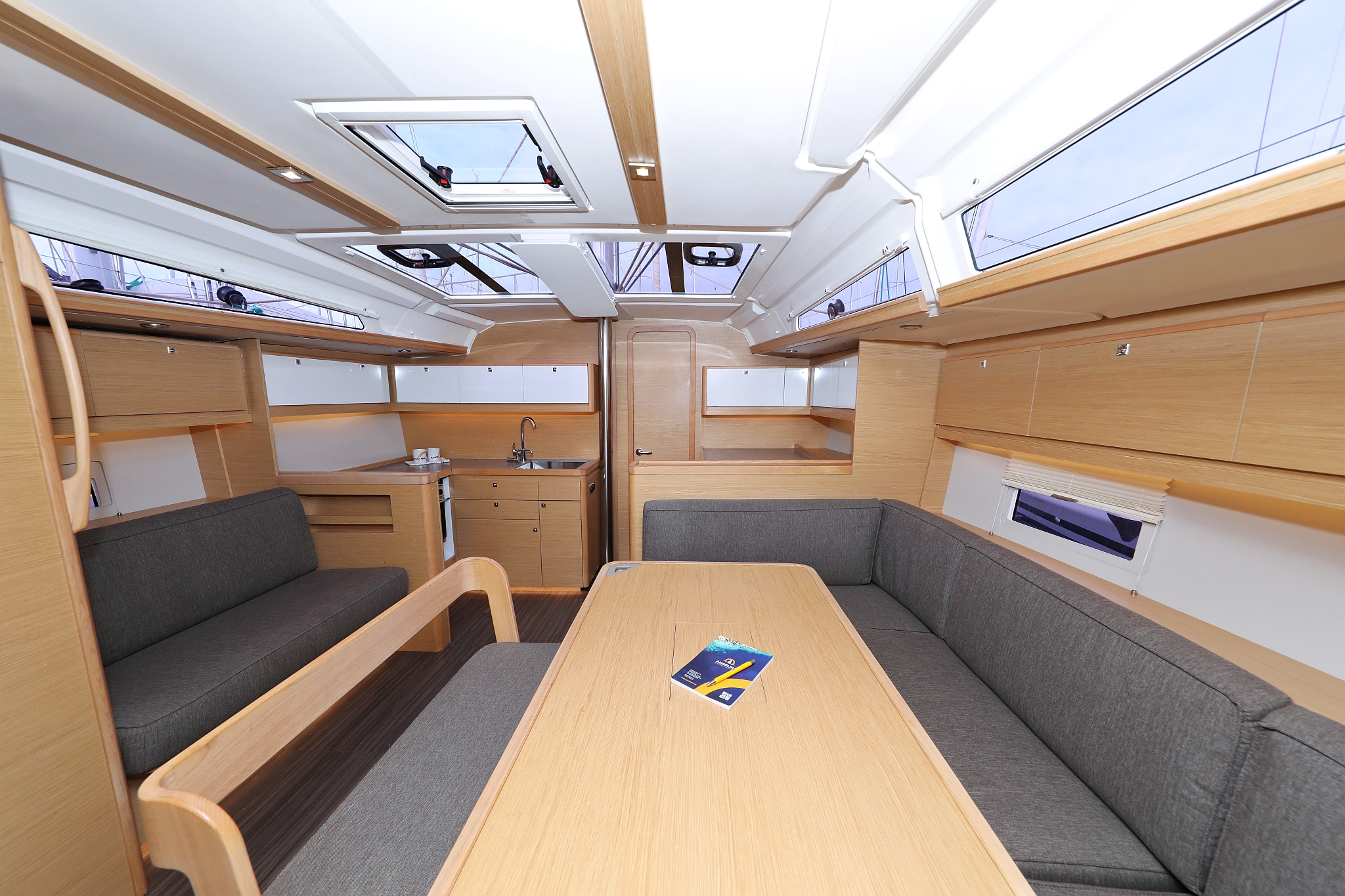 Dufour 430 - 3 cab. — photo 16
