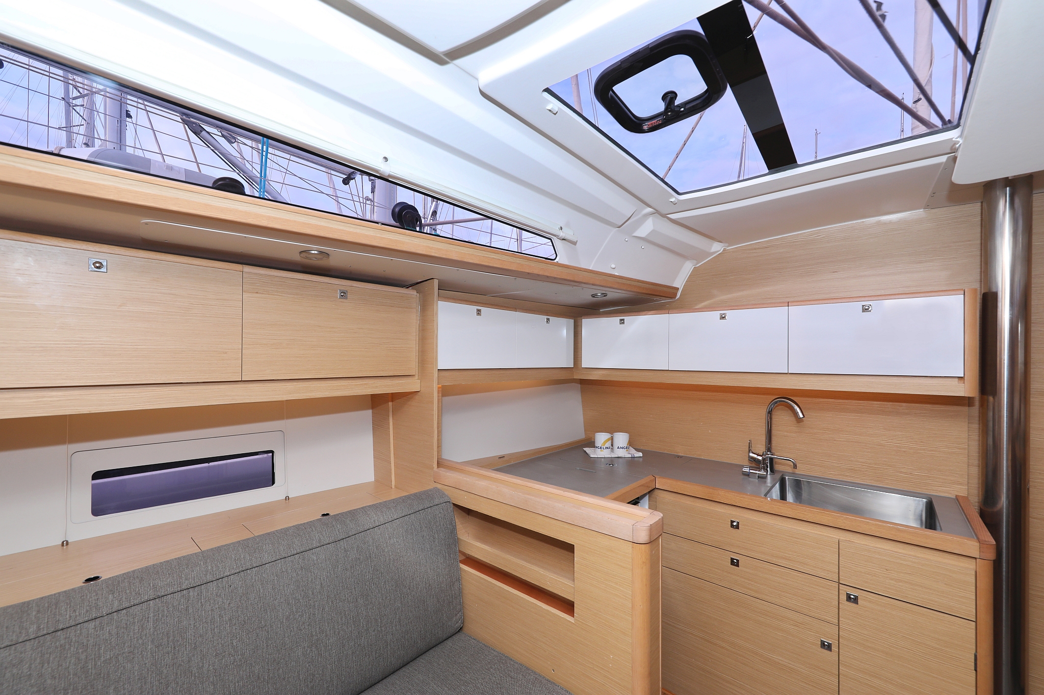 Dufour 430 - 3 cab. — photo 19