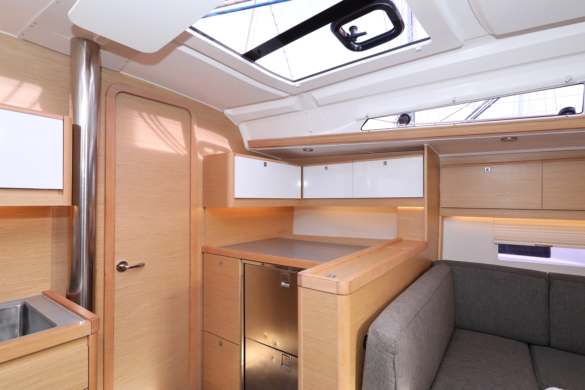 Dufour 430 - 3 cab. — photo 22