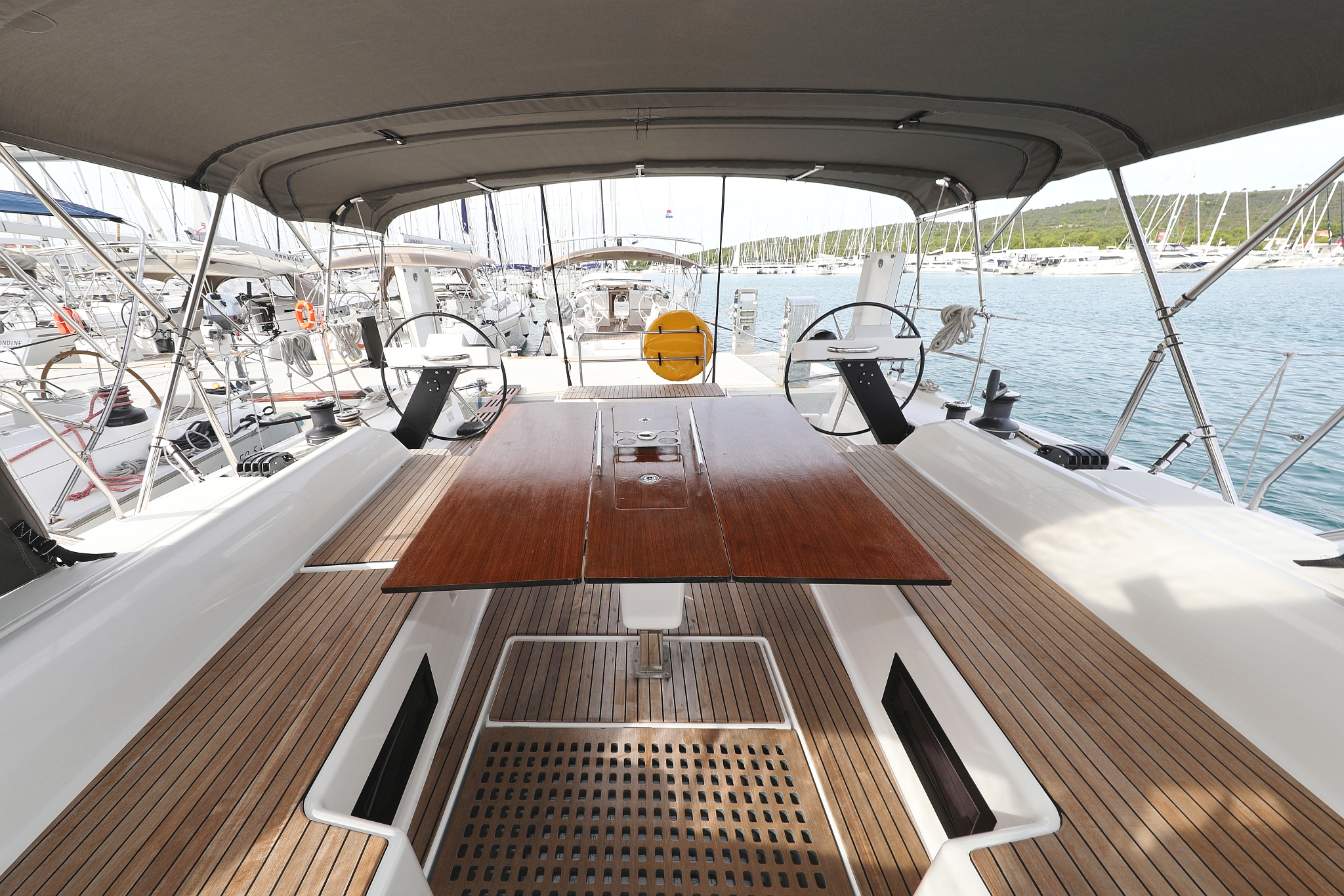 Dufour 530 — photo 10