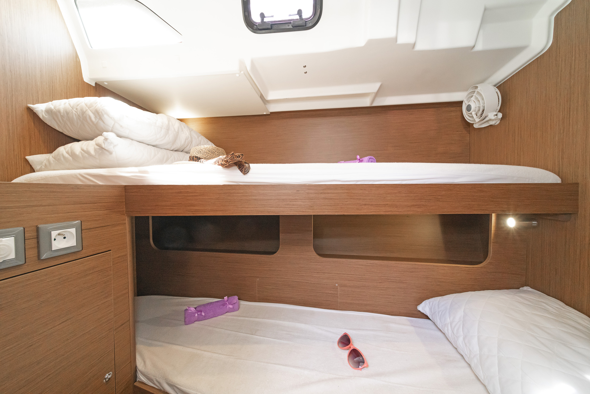 Oceanis 51.1 - 5 + 1 cab. — photo 11
