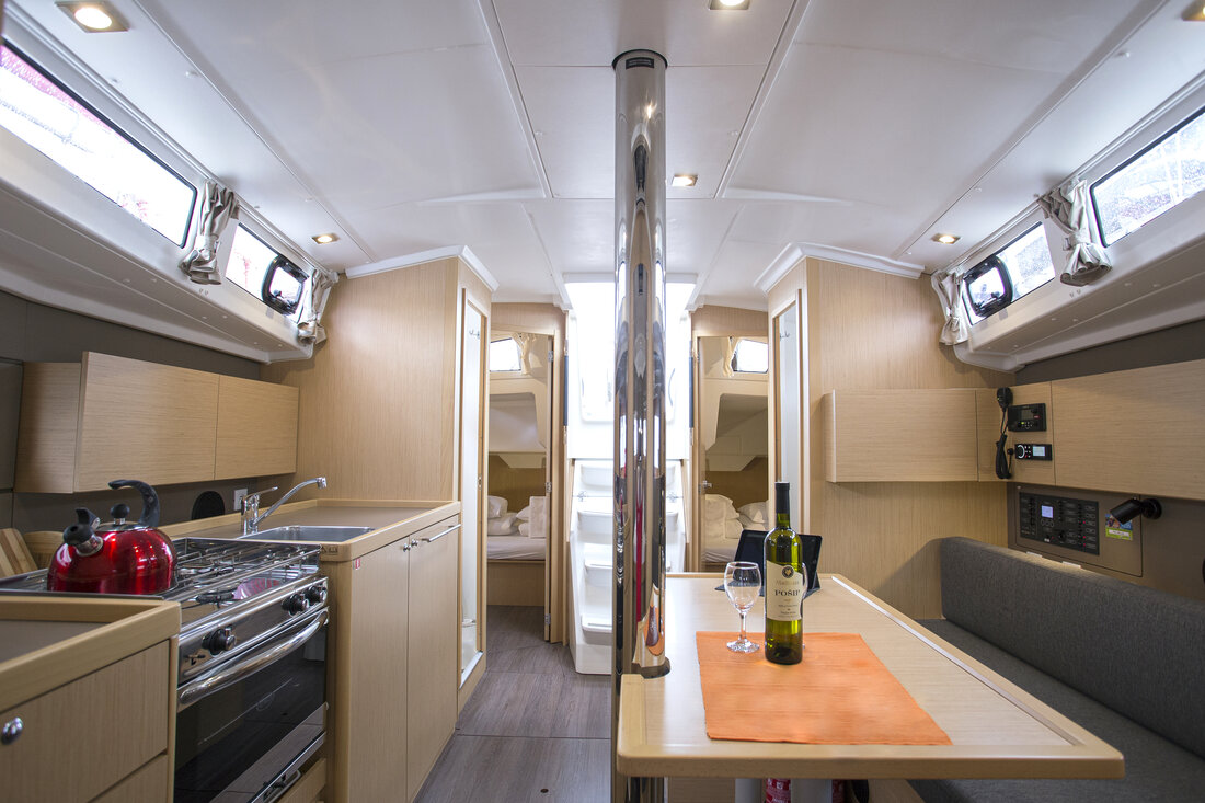 Oceanis 38.1 — photo 11