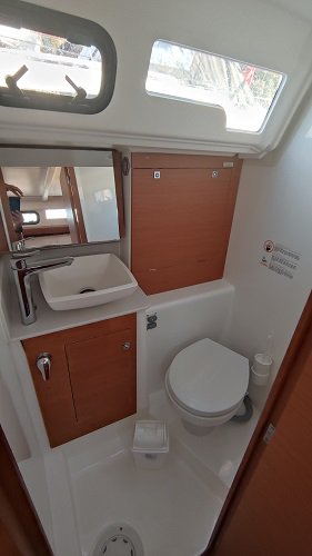 Dufour 360 GL - 3 cab. — photo 18