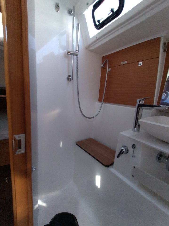 Dufour 430 — photo 30