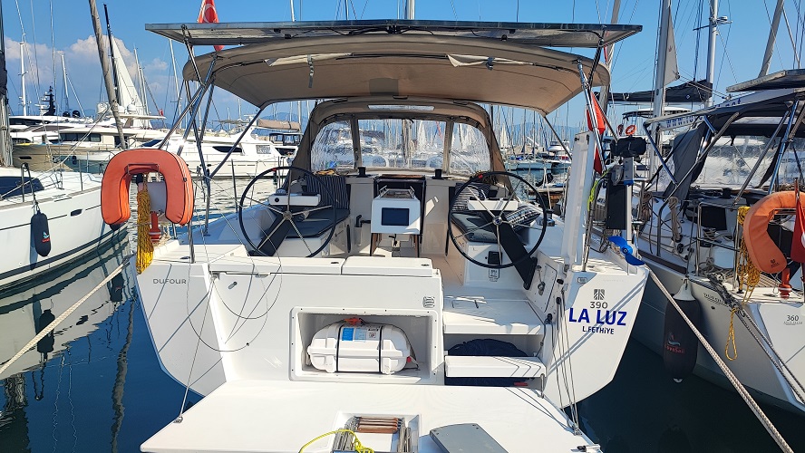 Dufour 390 — photo 7