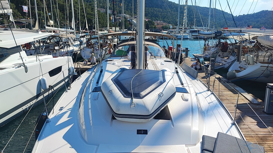 Bavaria Cruiser 51 — photo 22