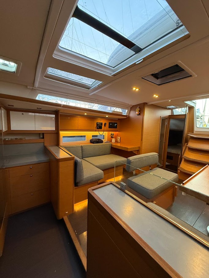 Dufour 530 - 4 + 1 cab. — photo 8