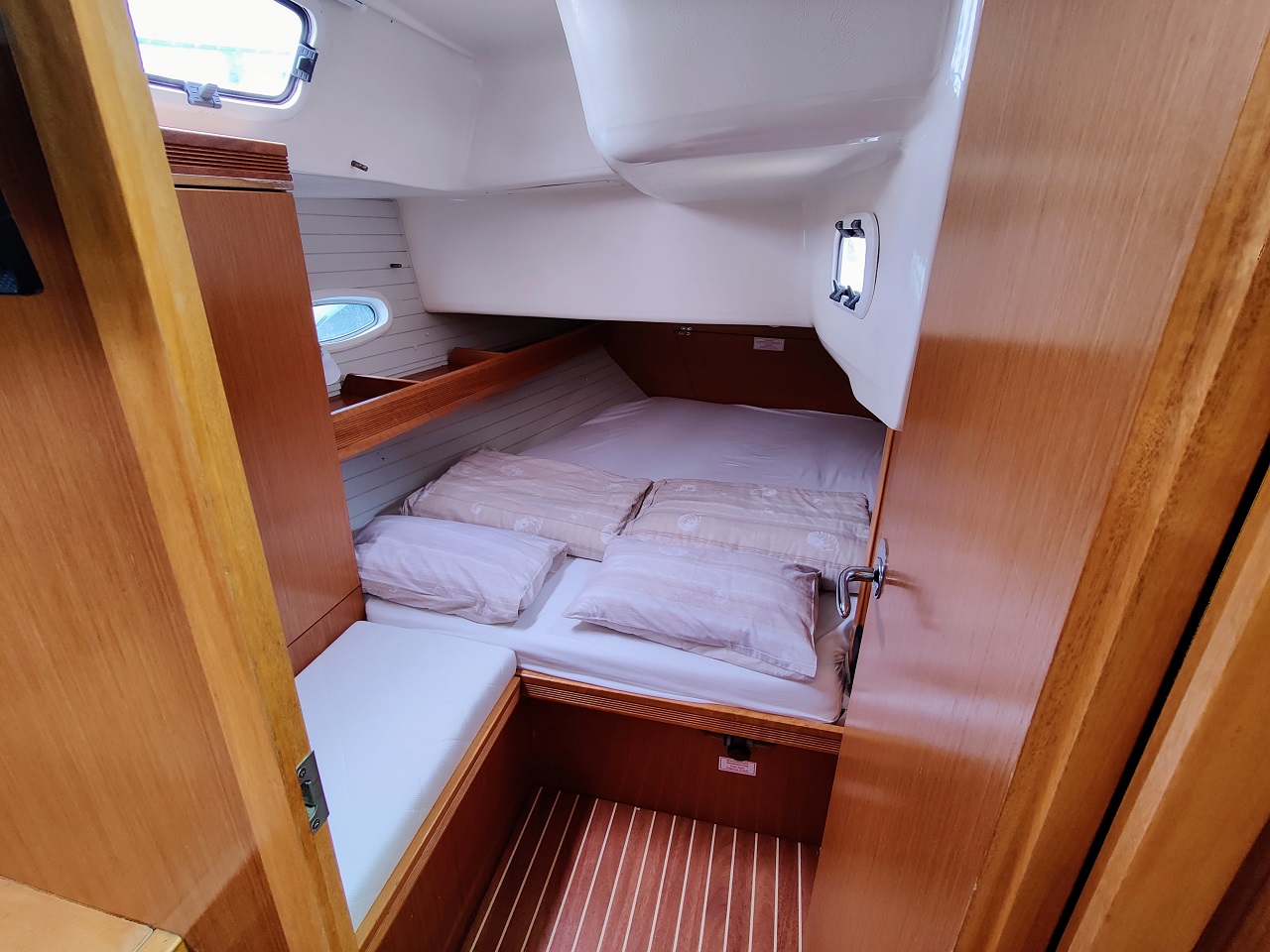 Bavaria 47 Cruiser — photo 12