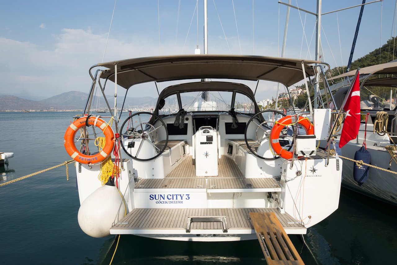 Sun Odyssey 410 - 3 cab. — photo 1