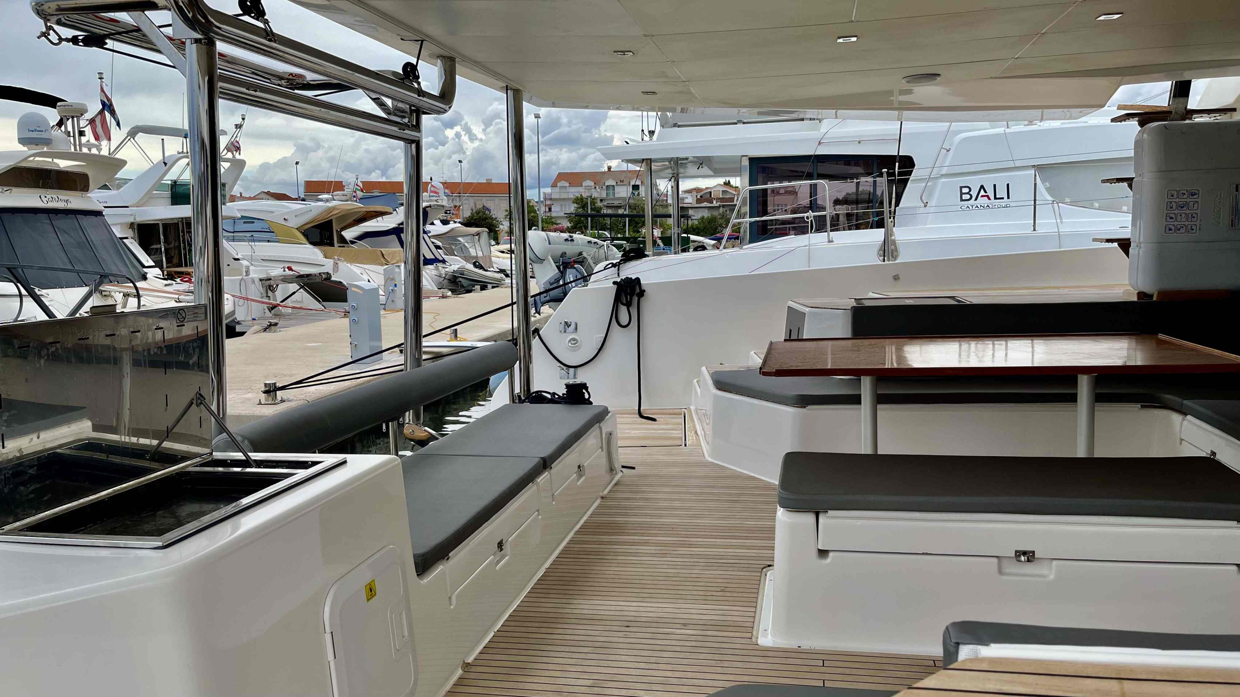 Dufour 48 Catamaran - 5 + 1 cab. — photo 19