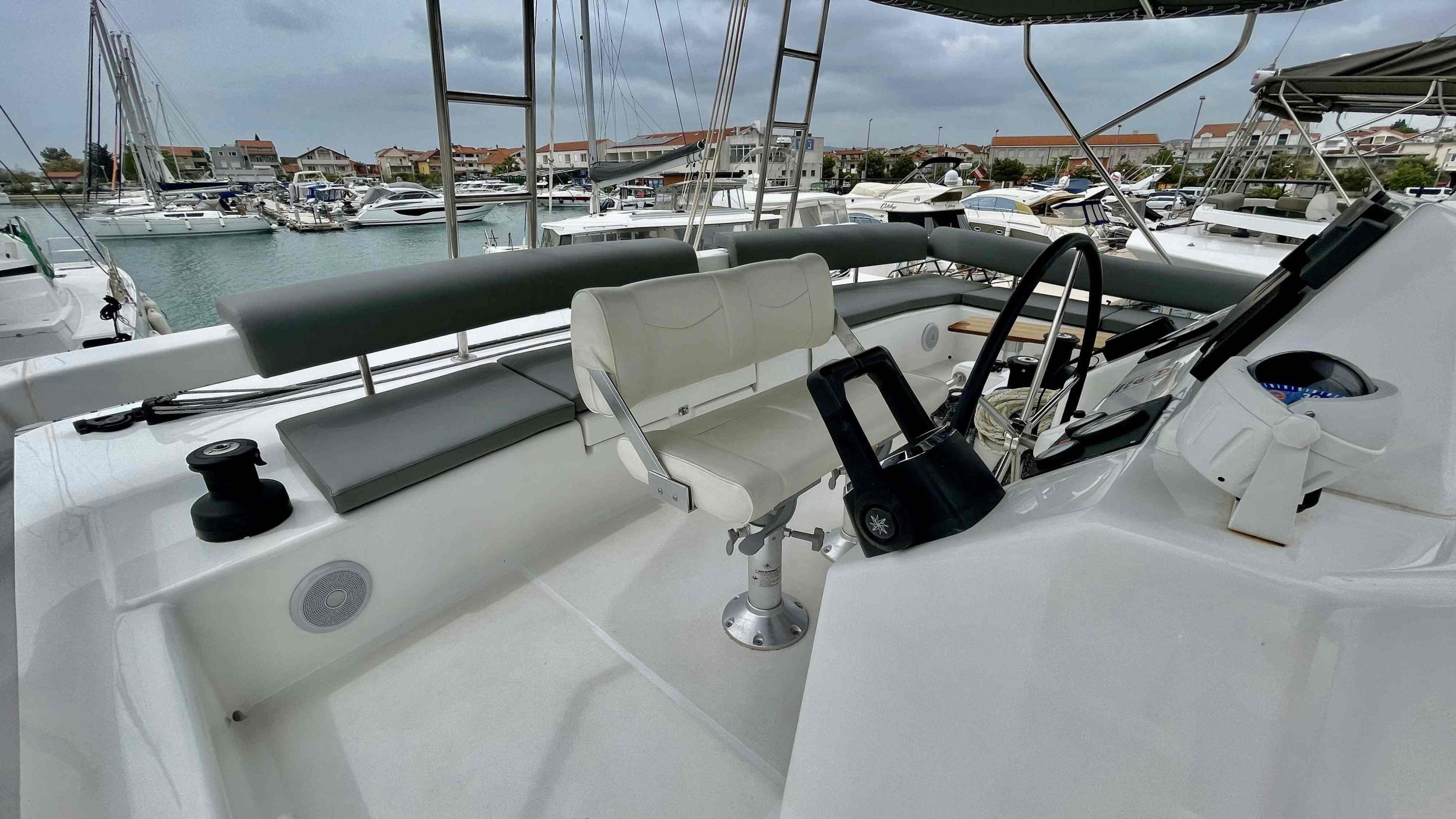 Dufour 48 Catamaran - 5 + 1 cab. — photo 22