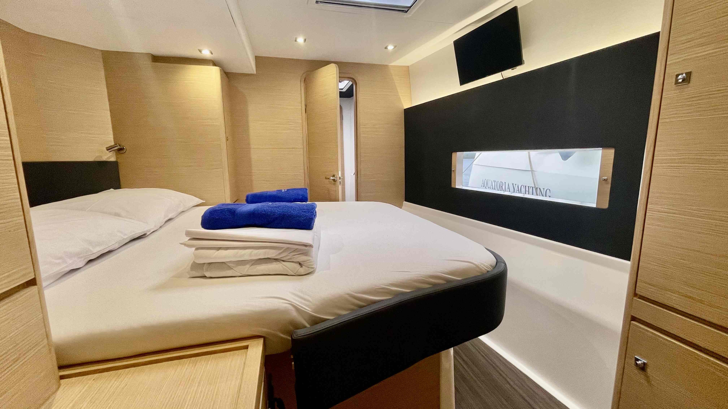 Dufour 48 Catamaran - 5 + 1 cab. — photo 38