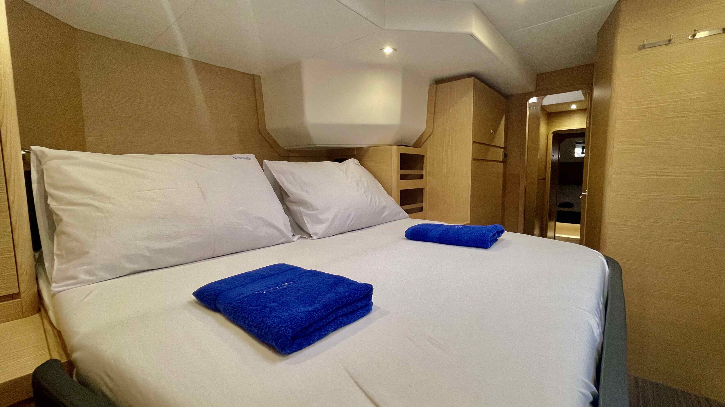 Dufour 48 Catamaran - 5 + 1 cab. — photo 43