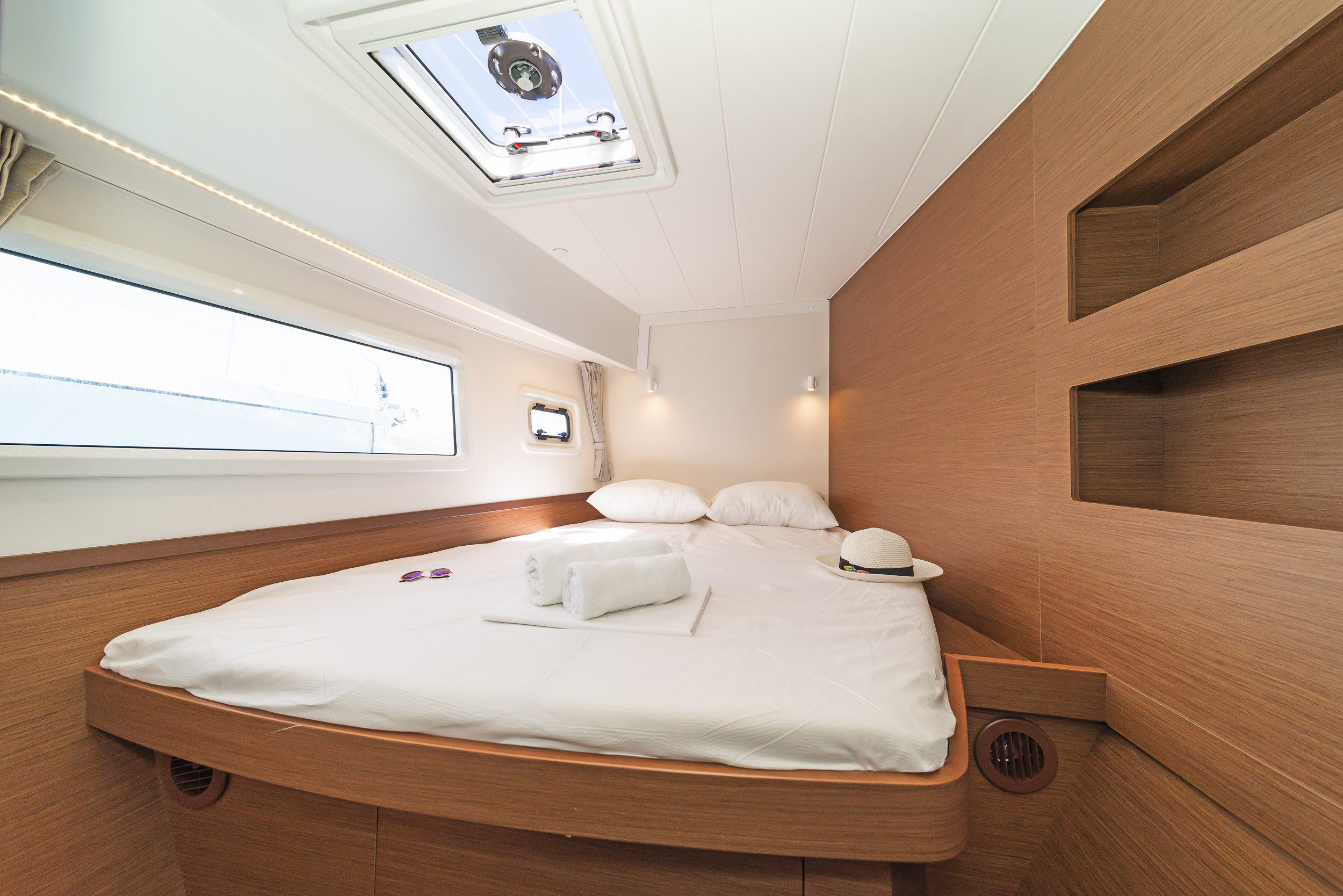 Lagoon 42 - 4 + 2 cab. — photo 17