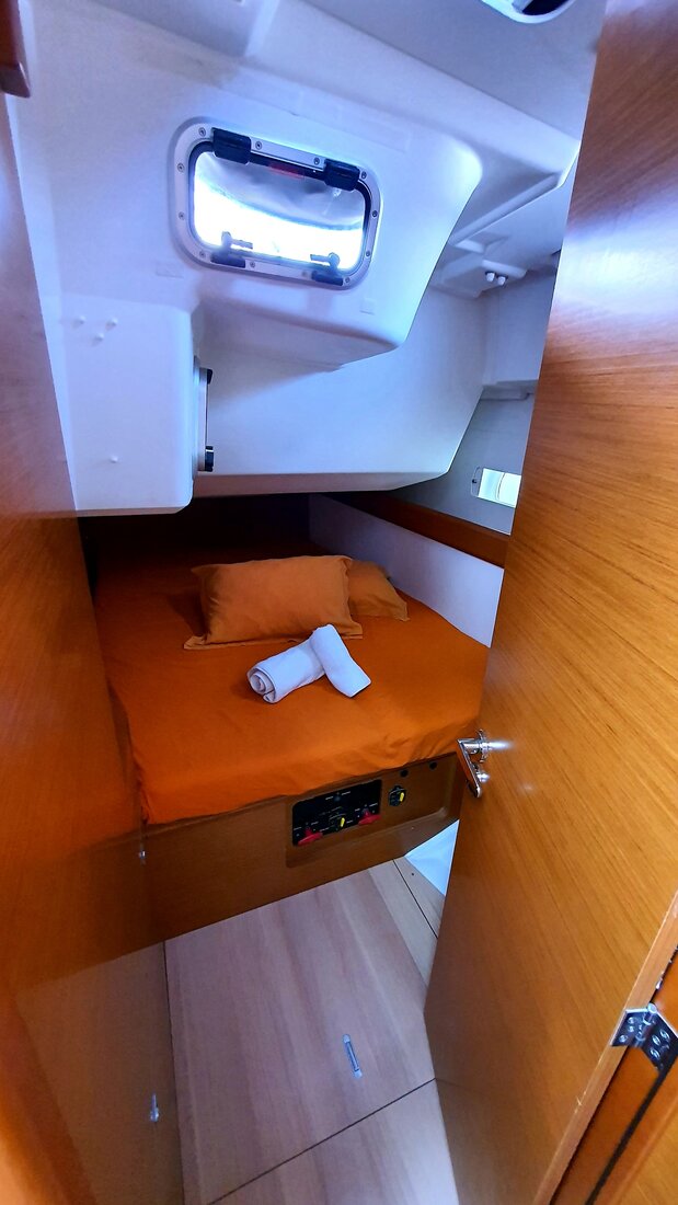 Sun Odyssey 479 - 4 cab. — photo 10