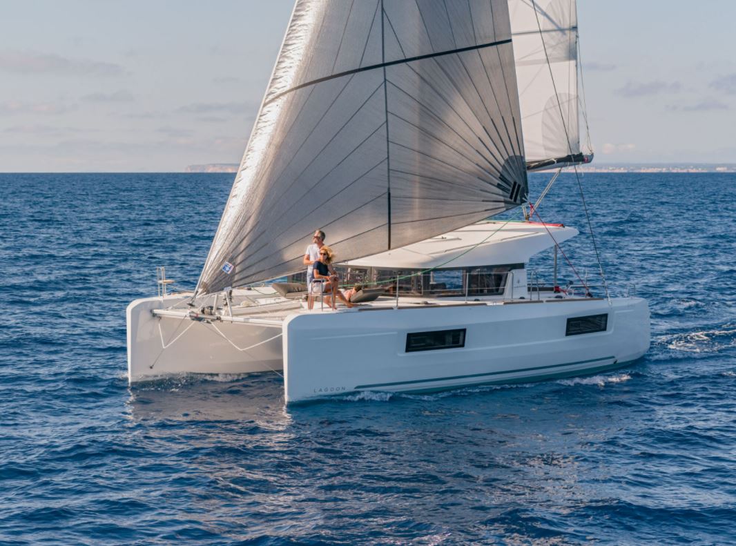 Lagoon 40 - 4 + 1 cab. — photo 4