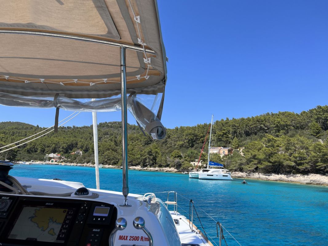 Lagoon 40 - 4 + 1 cab. — photo 6