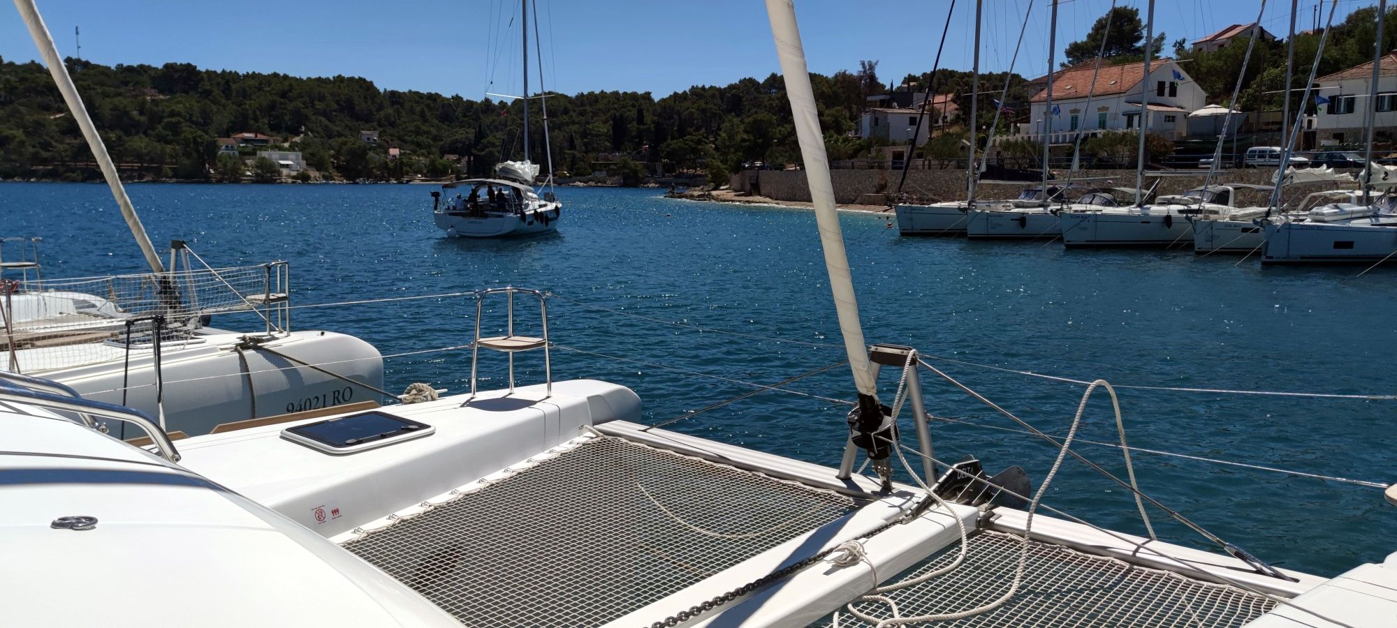 Lagoon 40 - 4 + 1 cab. — photo 9