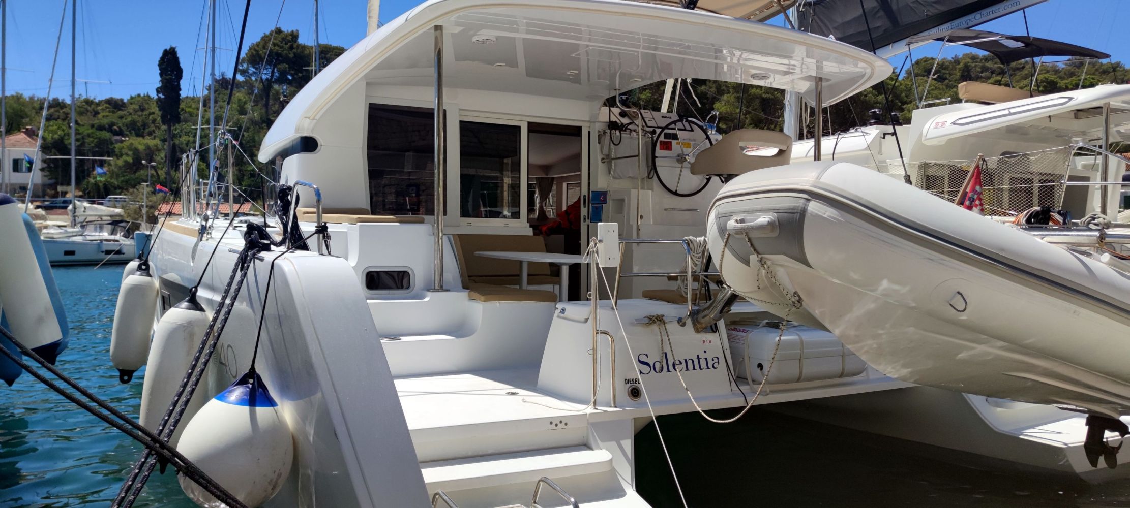 Lagoon 40 - 4 + 1 cab. — photo 15