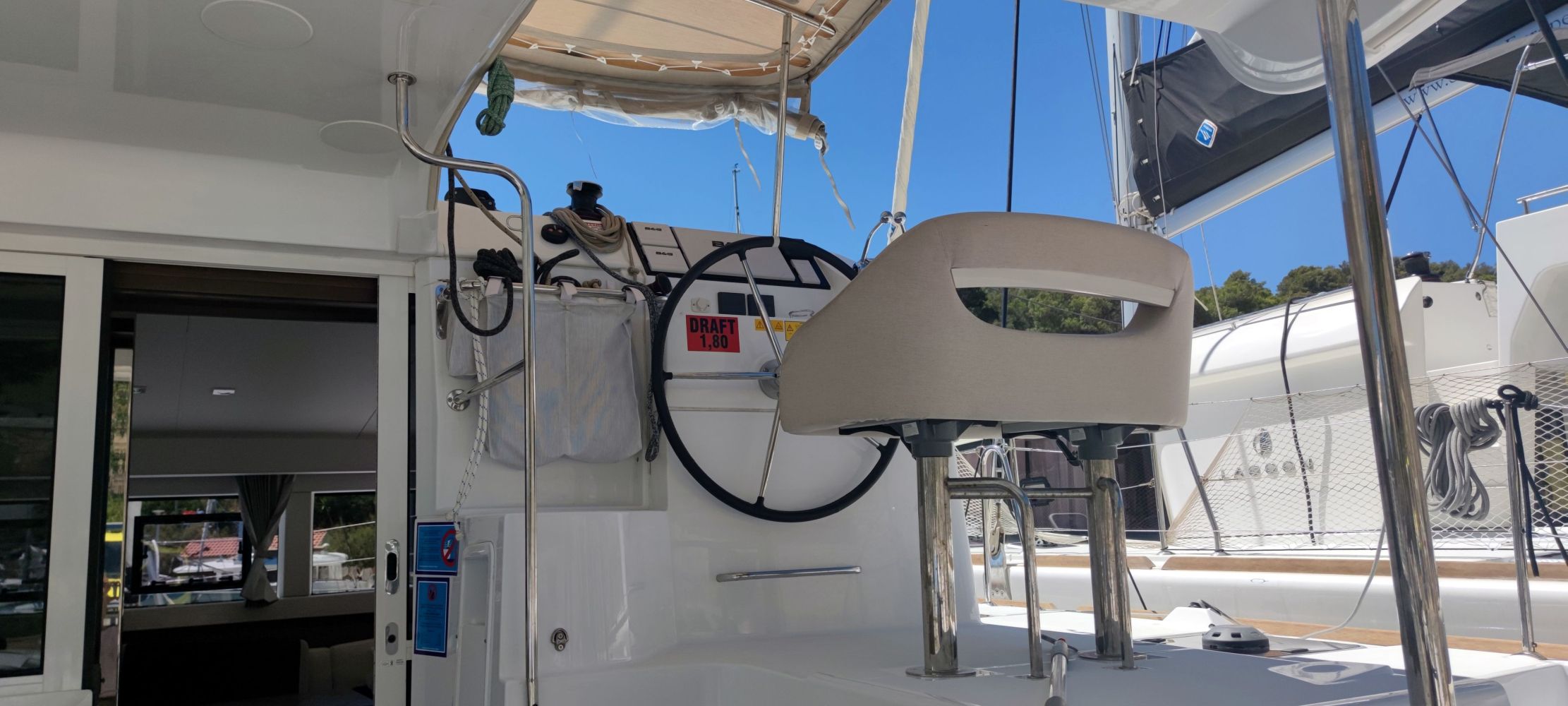 Lagoon 40 - 4 + 1 cab. — photo 18