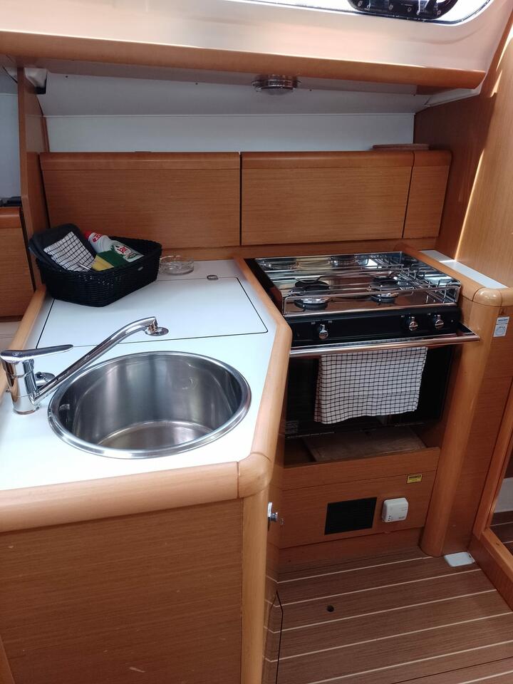 Sun Odyssey 33i - 2 cab. — photo 7