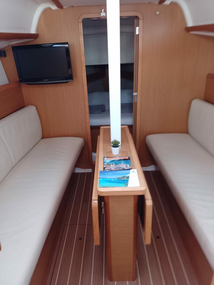 Sun Odyssey 33i - 2 cab. — photo 8