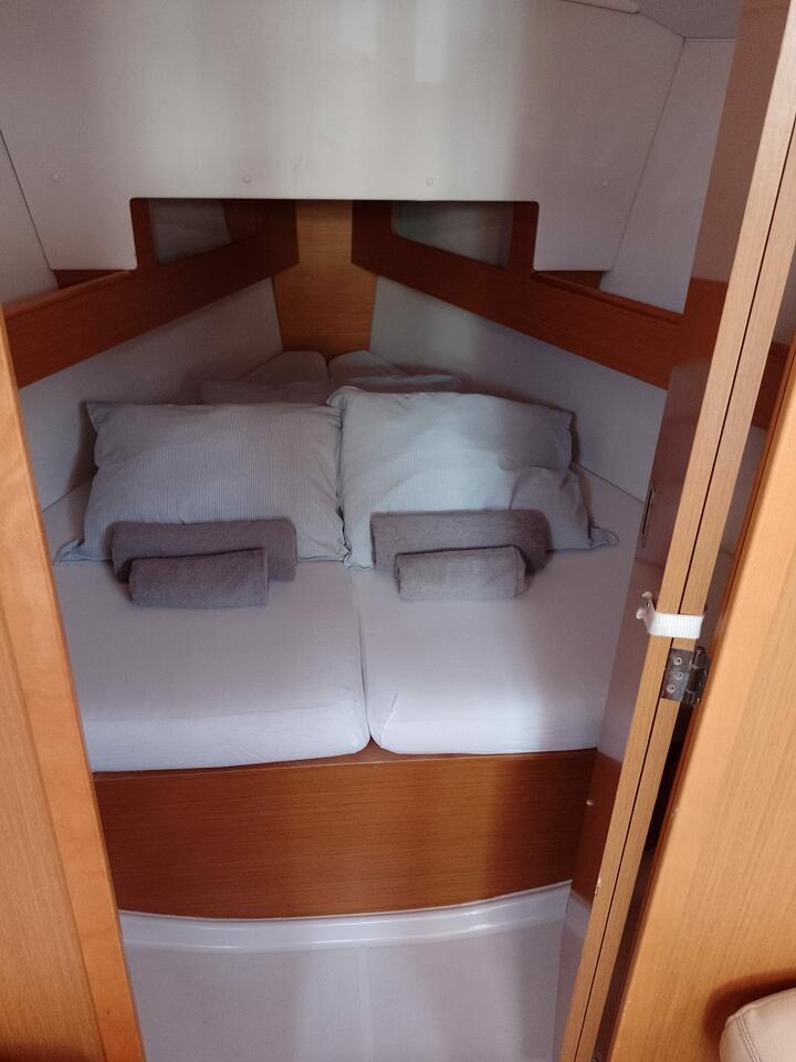 Sun Odyssey 33i - 2 cab. — photo 9