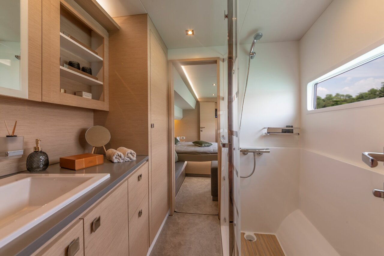Fountaine Pajot MY5 — photo 17