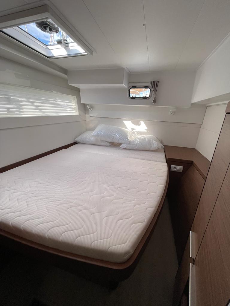 Lagoon 40 - 4 + 2 cab — photo 13