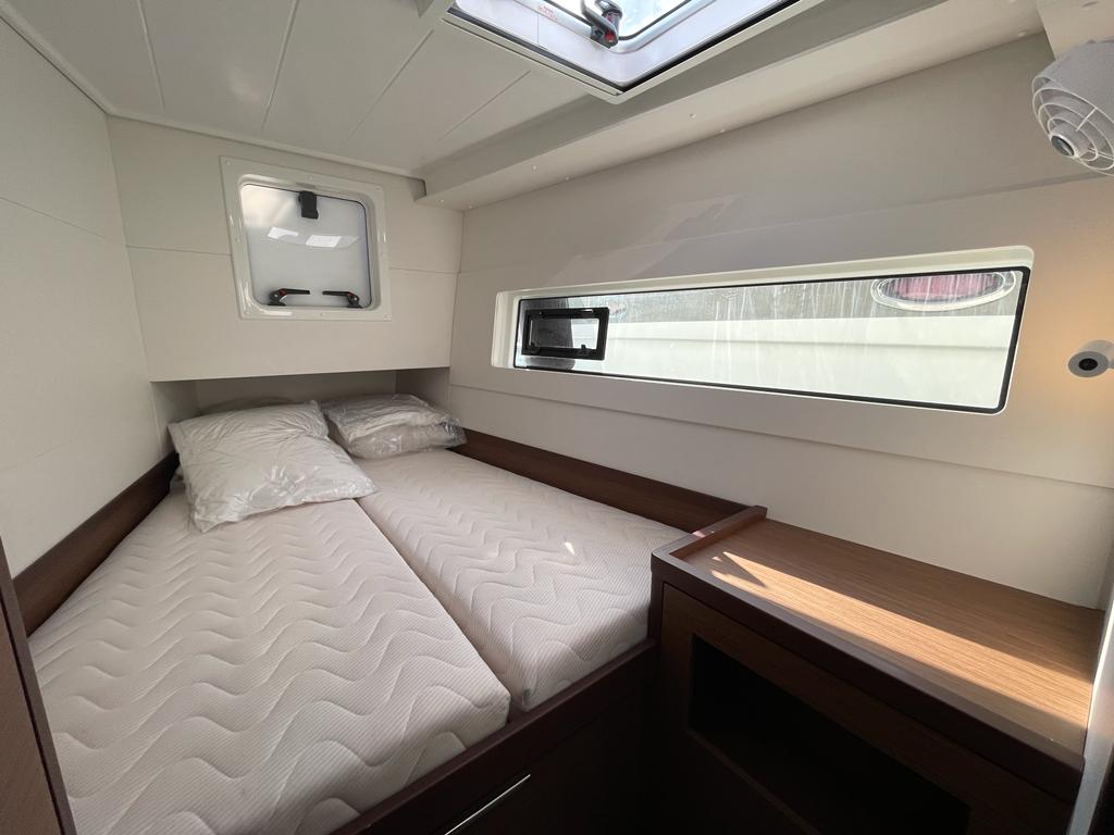 Lagoon 40 - 4 + 2 cab — photo 14