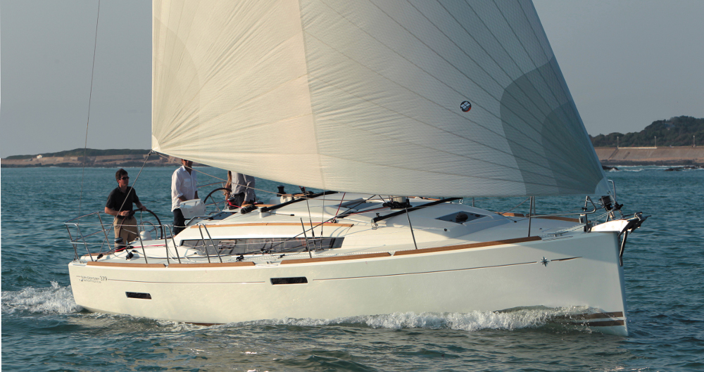 Sun Odyssey 379 - 2 cab. — photo 1