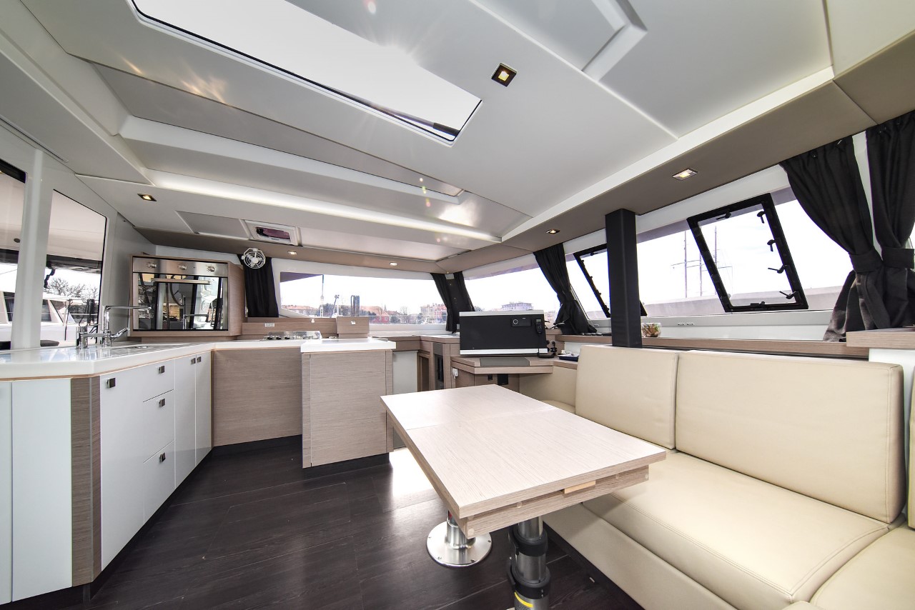 Fountaine Pajot Astrea 42 - 4 + 2 cab. — photo 19