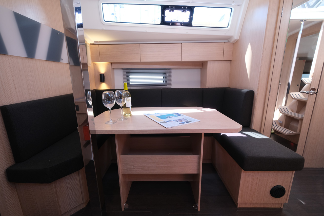 Bavaria C38 — photo 7