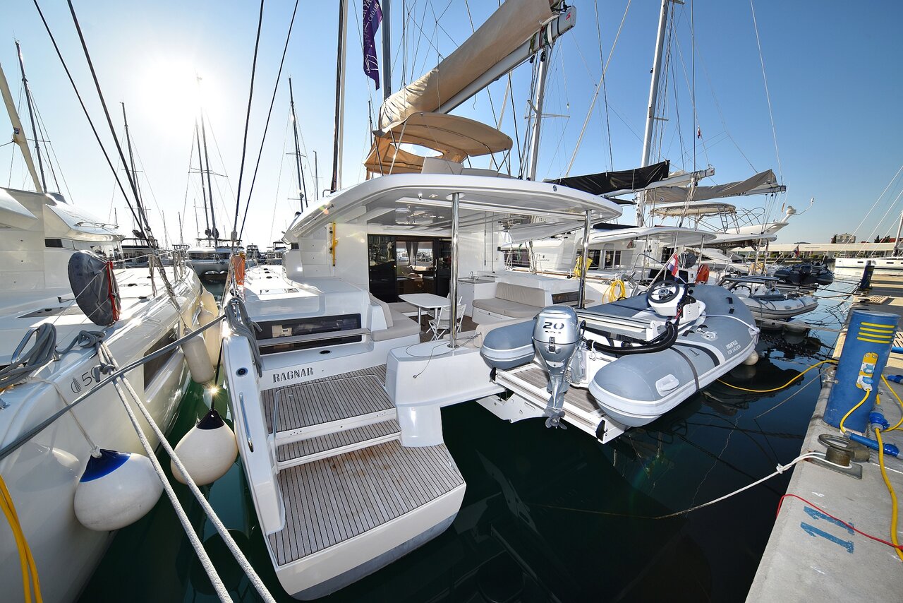 Lagoon 50 OW - 4 + 1 cab. — photo 1