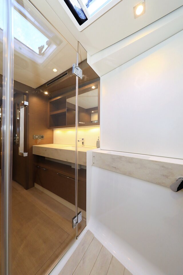 Lagoon 50 OW - 4 + 1 cab. — photo 27