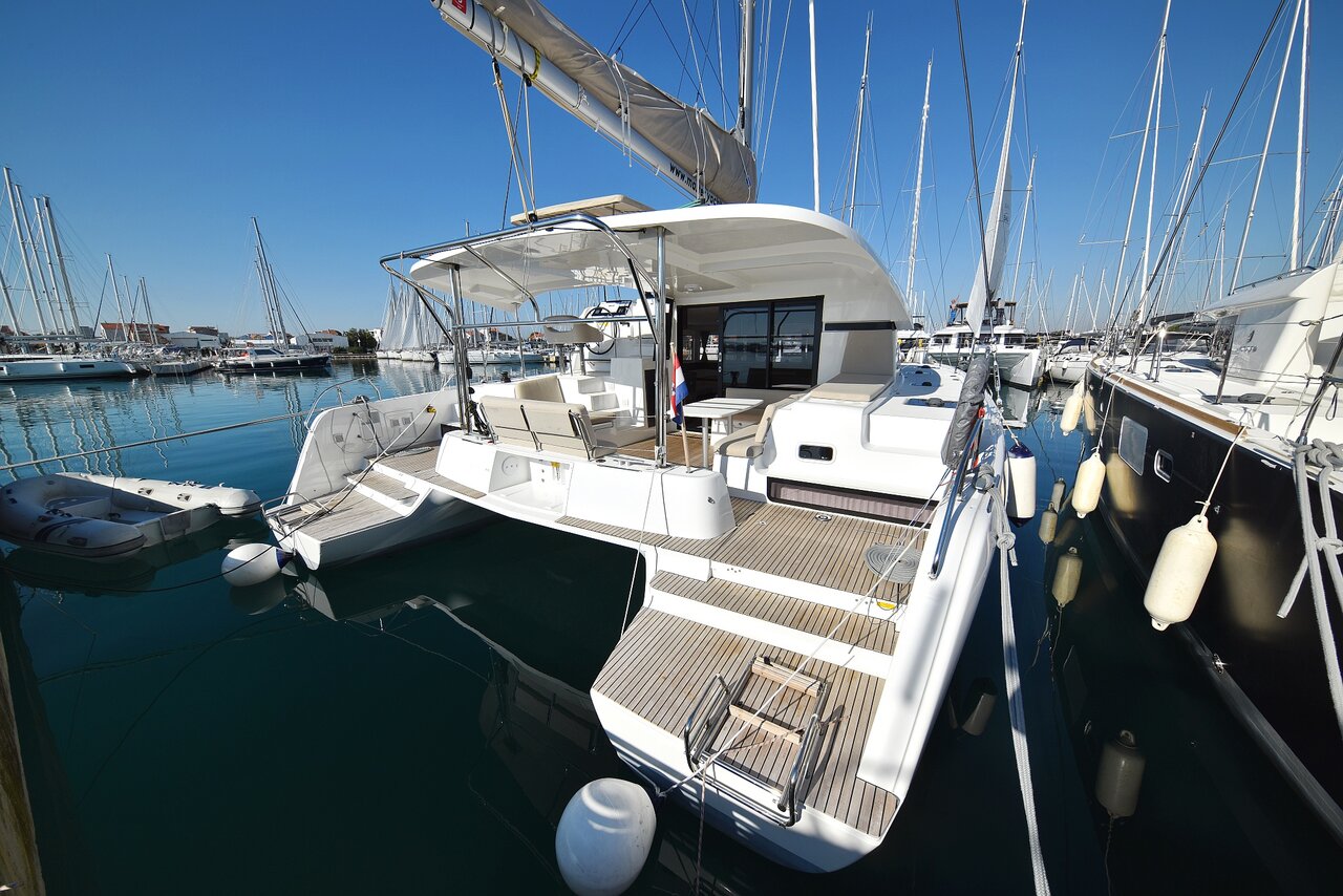 Lagoon 42 - 4 + 2 cab. — photo 4