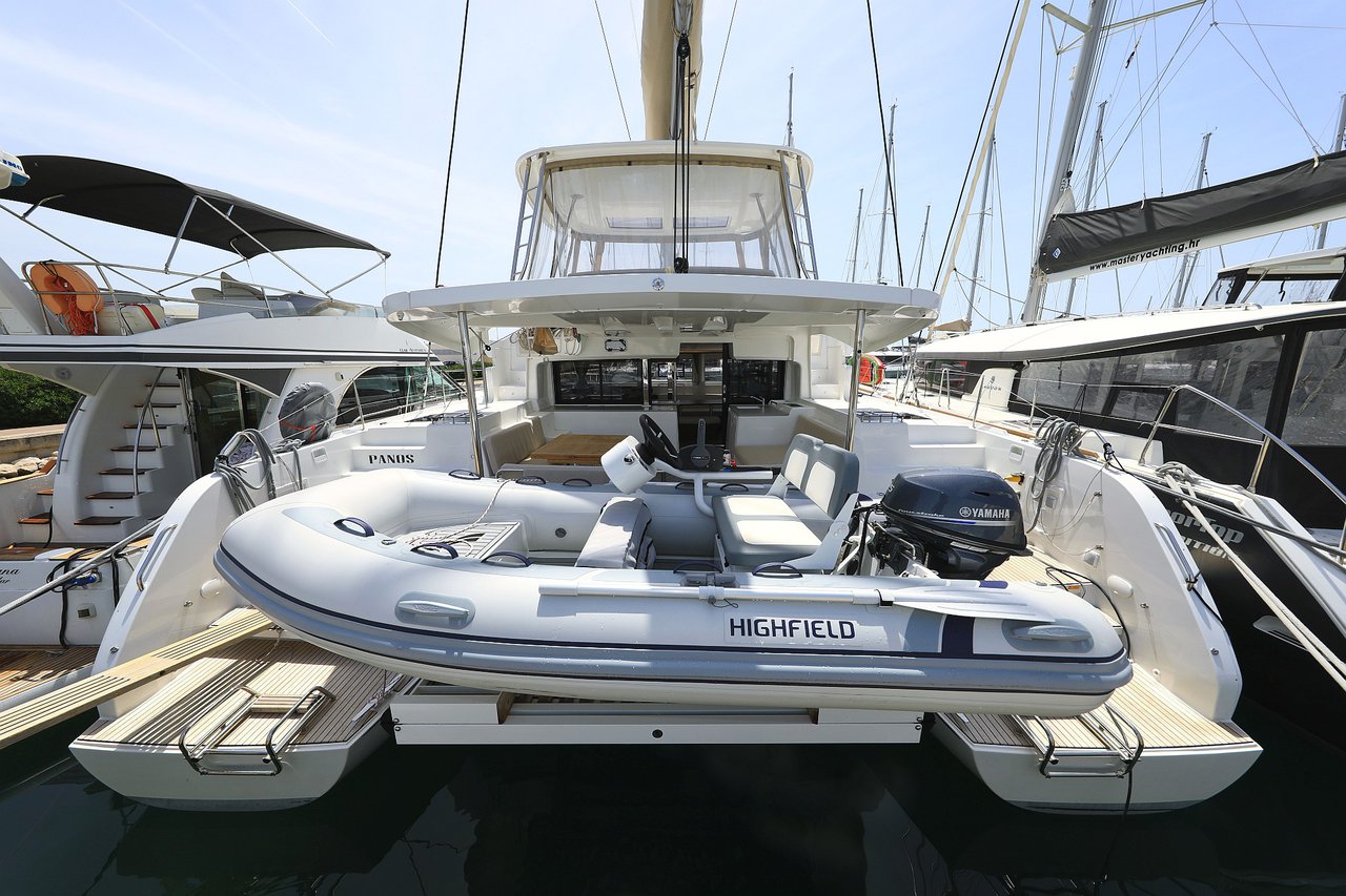Lagoon 46 - 4 + 2 cab. — photo 1