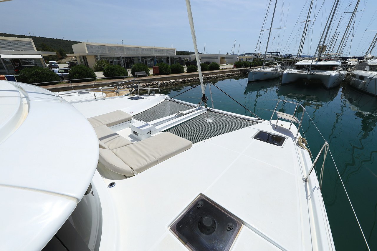Lagoon 46 - 4 + 2 cab. — photo 10