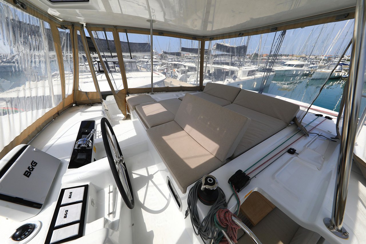 Lagoon 46 - 4 + 2 cab. — photo 16