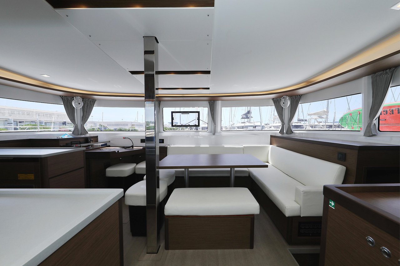 Lagoon 46 - 4 + 2 cab. — photo 26