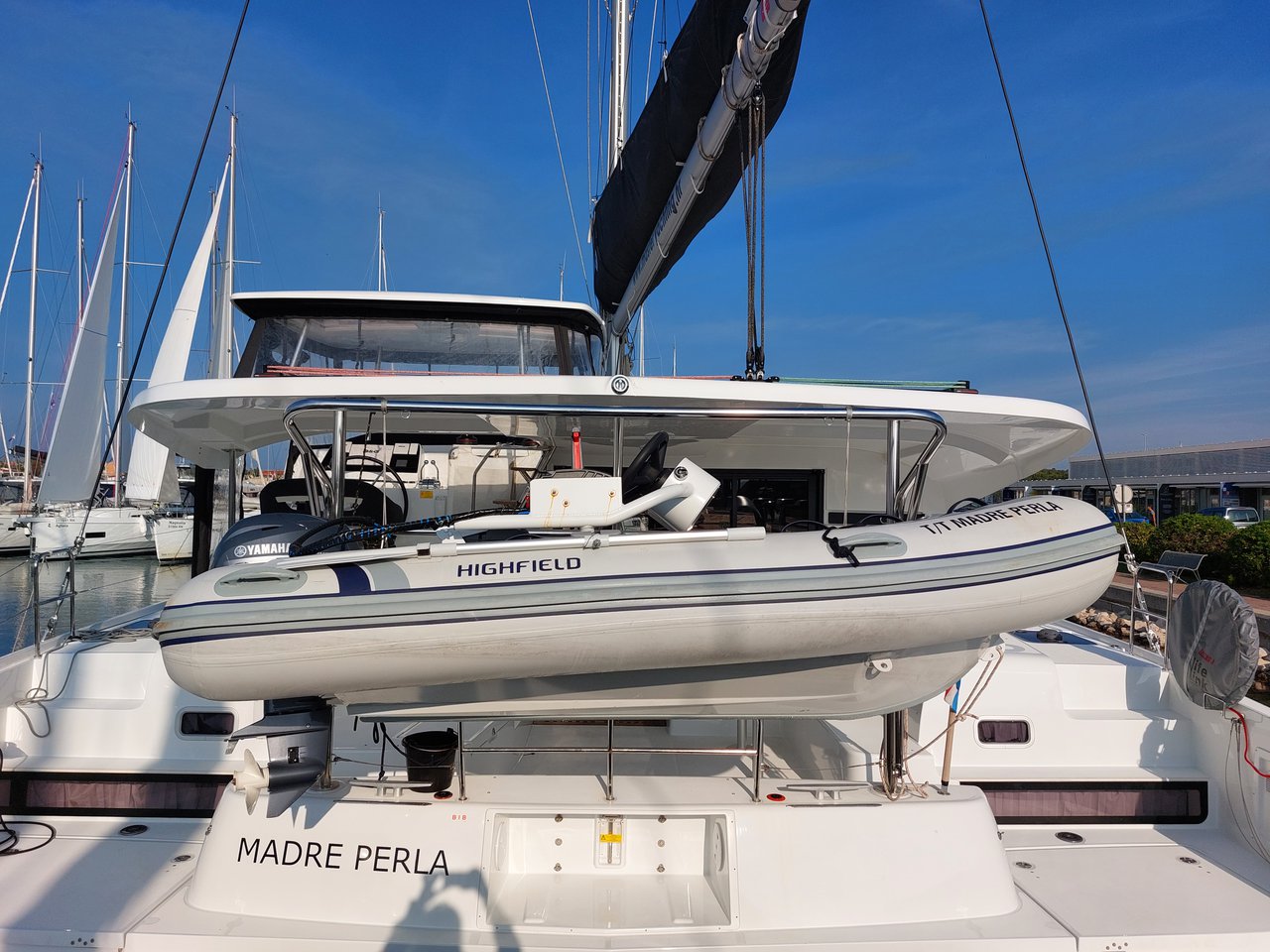 Lagoon 42 - 4 + 2 cab. — photo 6